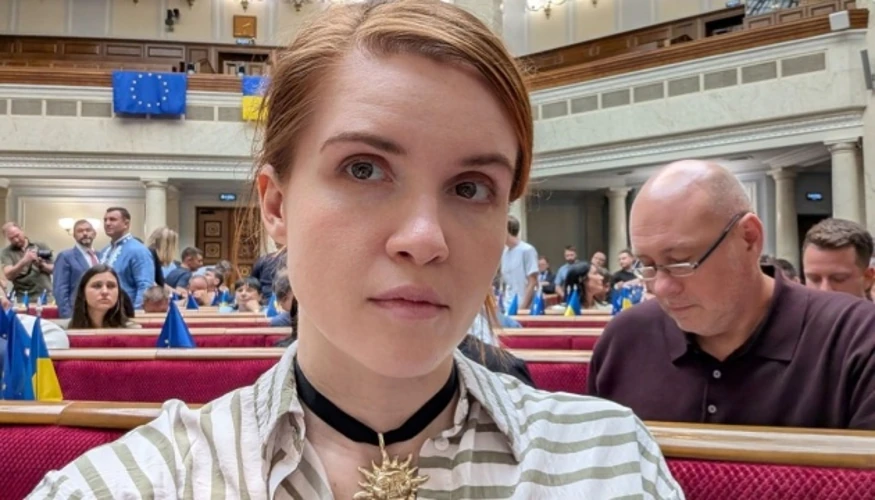 Мар'яна Безугла після оголошення у Верховній Раді