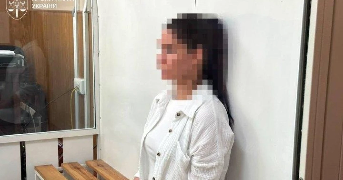 Нерегульований пішохідний перехід на вулиці Вʼячеслава Чорновола у Прилуках, де службовий Mitsubishi Outlander збив жінку з