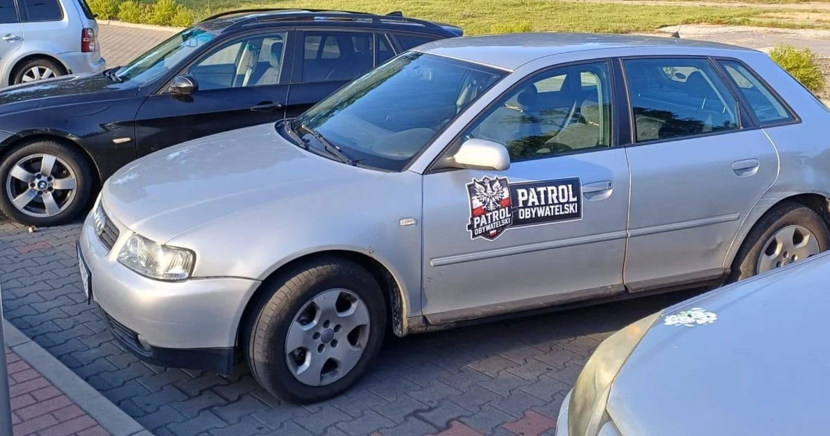Маркування на автомобілі членів Patrole Obywatelskie (фото з Facebook-сторінки Patrole Obywatelskie)